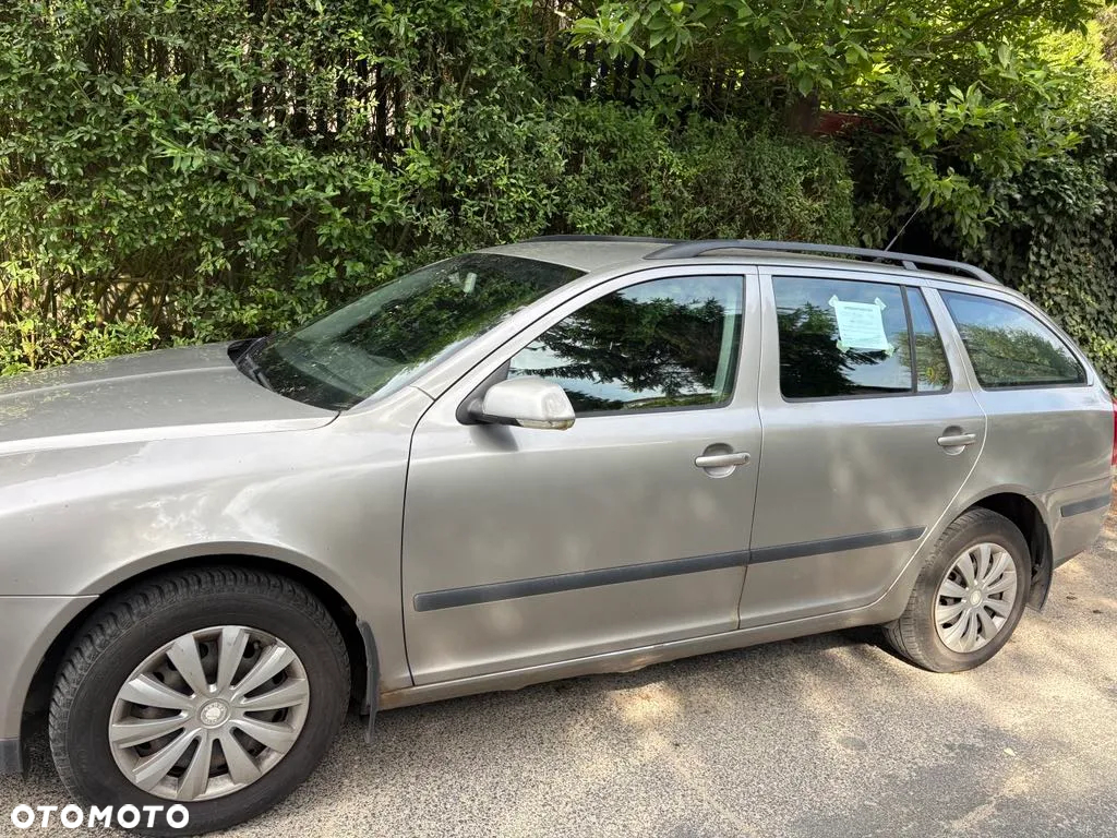 Skoda Octavia 1.6 FSI Ambiente - 5