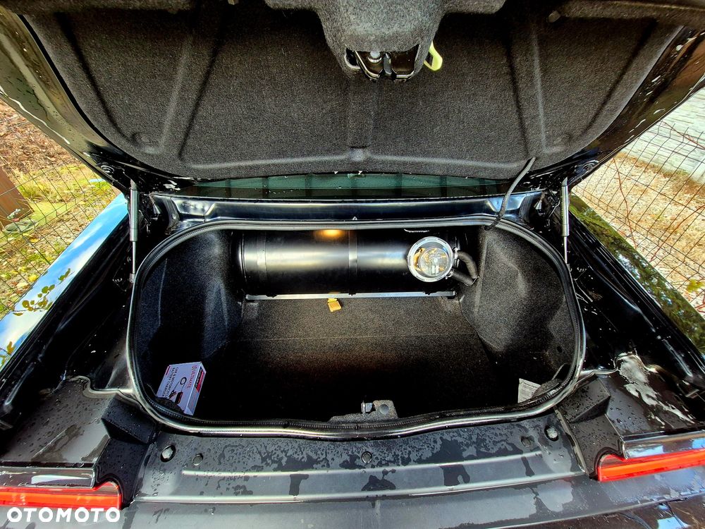 Dodge Challenger 3.6 GT AWD - 12