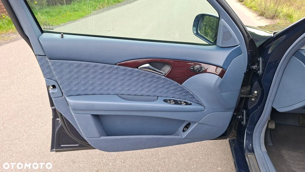 Mercedes-Benz Klasa E 200 Kompressor Automatik Classic - 18