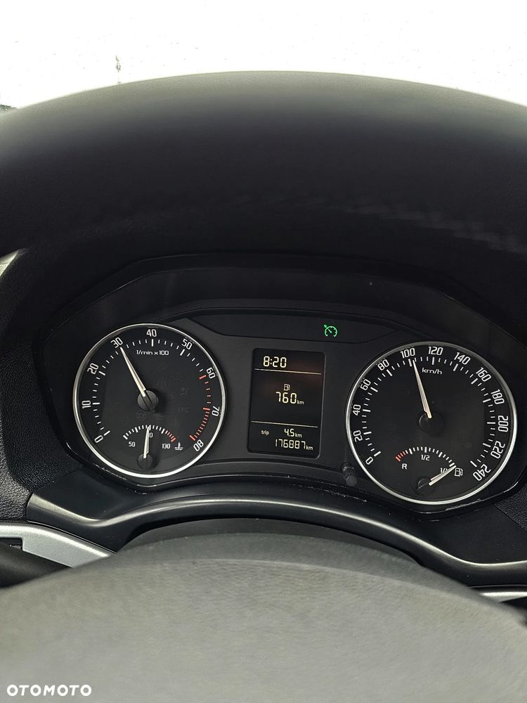 Skoda Octavia 1.6 Elegance - 9