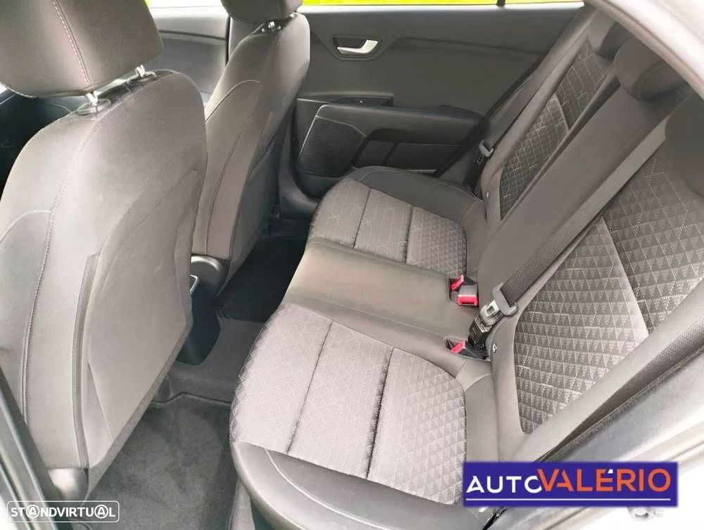 Kia Rio 1.2 CVVT Urban - 29