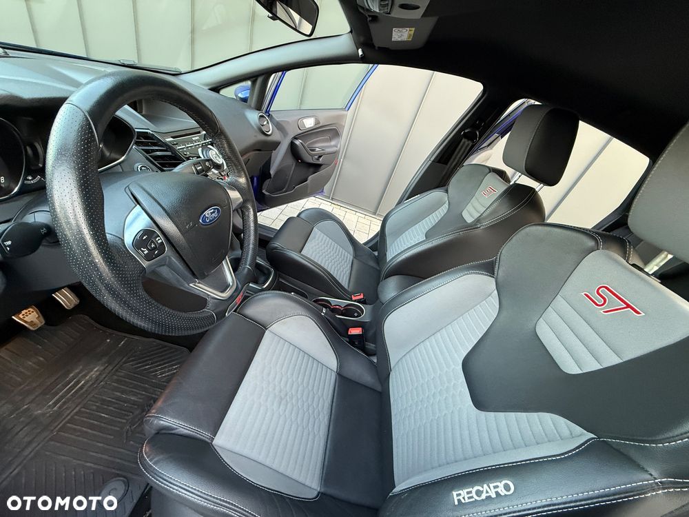 Ford Fiesta ST - 12