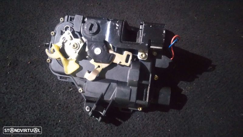 Fecho Da Porta Frente Dto Audi A4 (8E2, B6) - 3