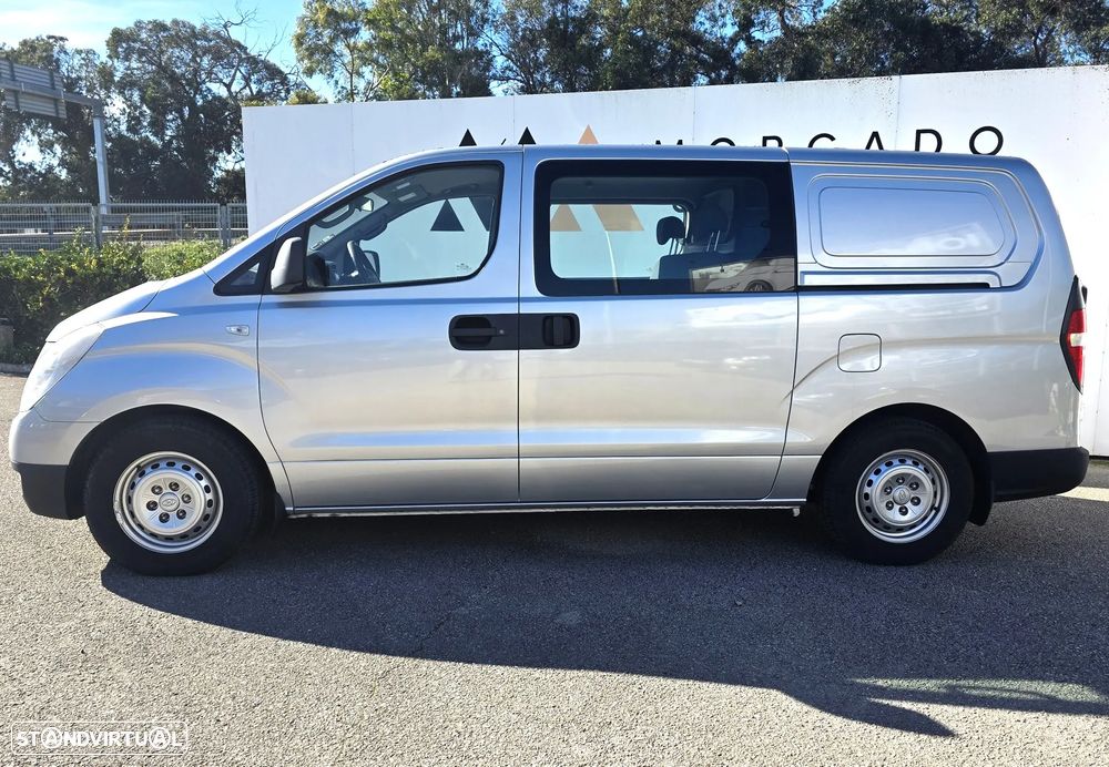 Hyundai H-1 Starex H1 2.5 CRDi - 2