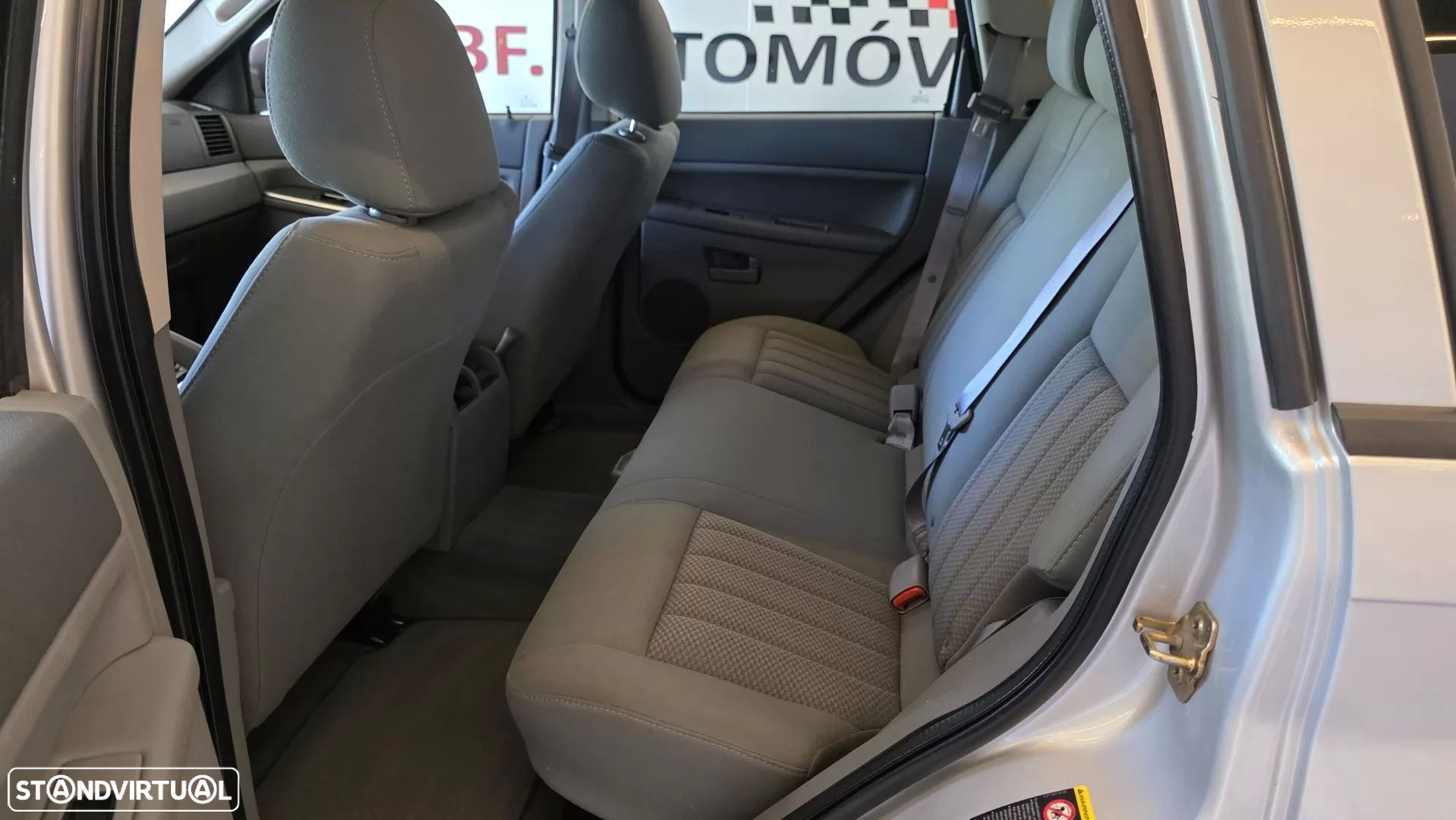 Jeep Grand Cherokee 3.0 CRD V6 Laredo - 36