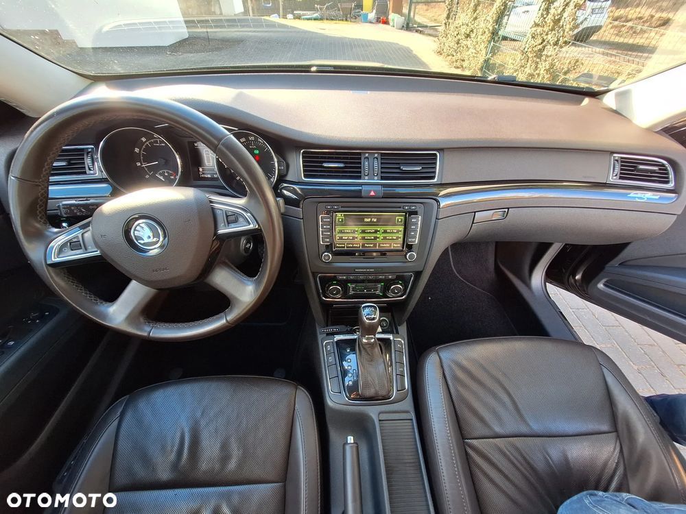 Skoda Superb 2.0 TSI L&K DSG - 8