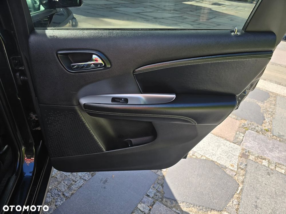 Fiat Freemont 2.0 Multijet 16V DPF Automatik Allrad Black Code - 23