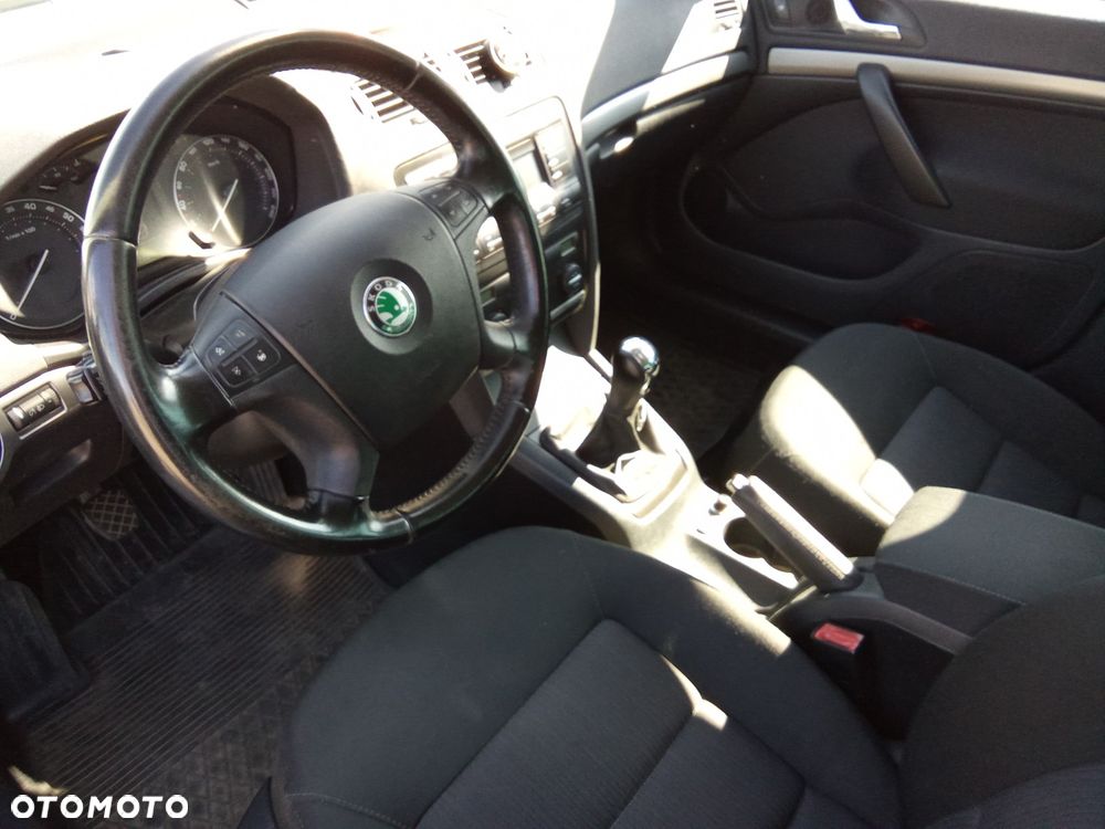 Skoda Octavia 1.8 T FSI Ambiente - 16
