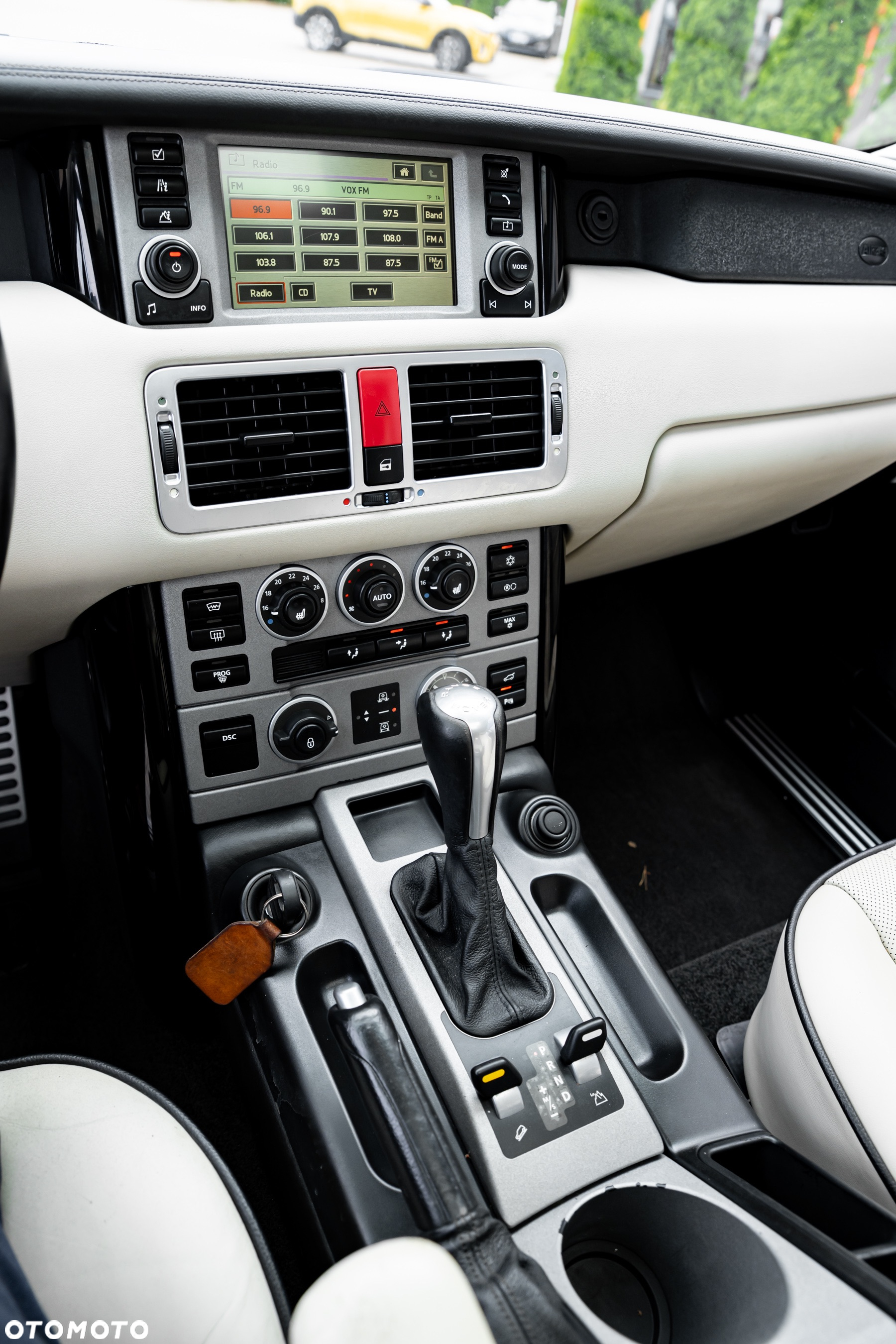 Land Rover Range Rover V8 Supercharged - 36