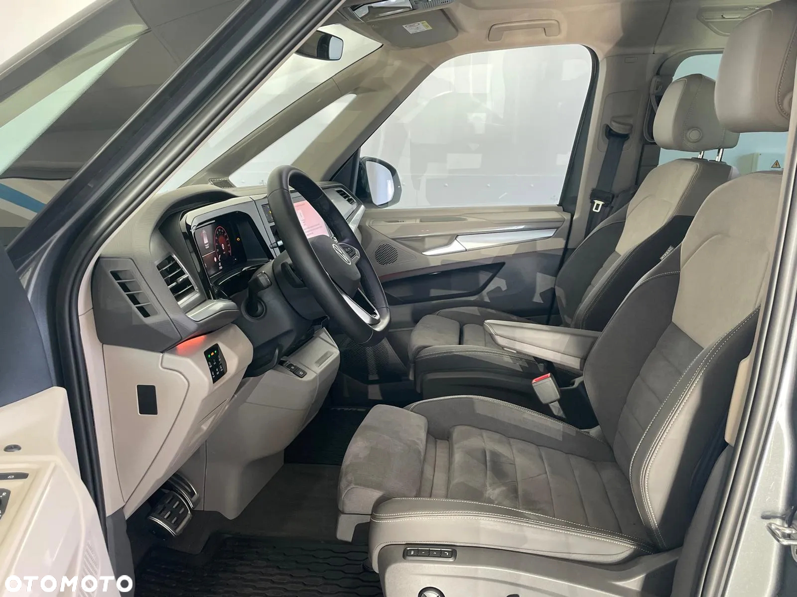 Volkswagen Multivan 2.0 TSI L2 Style DSG - 11