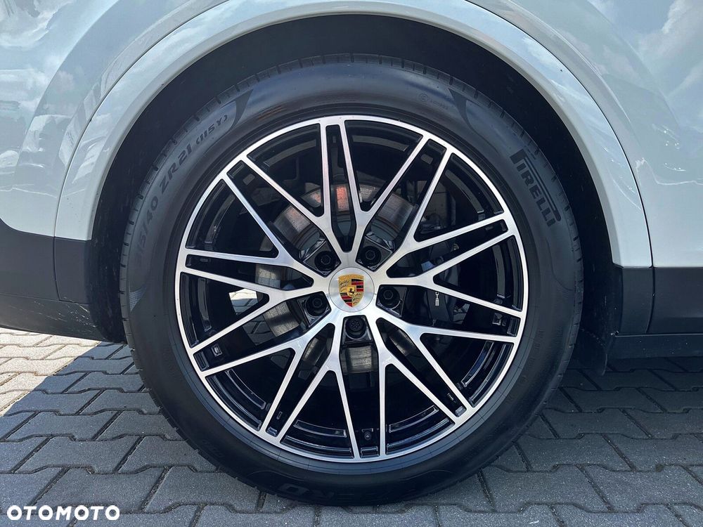 Porsche Cayenne - 14