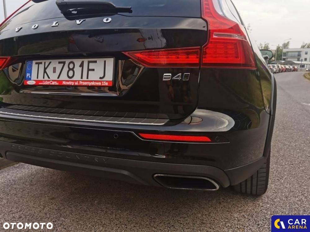 Volvo V60 Cross Country - 34