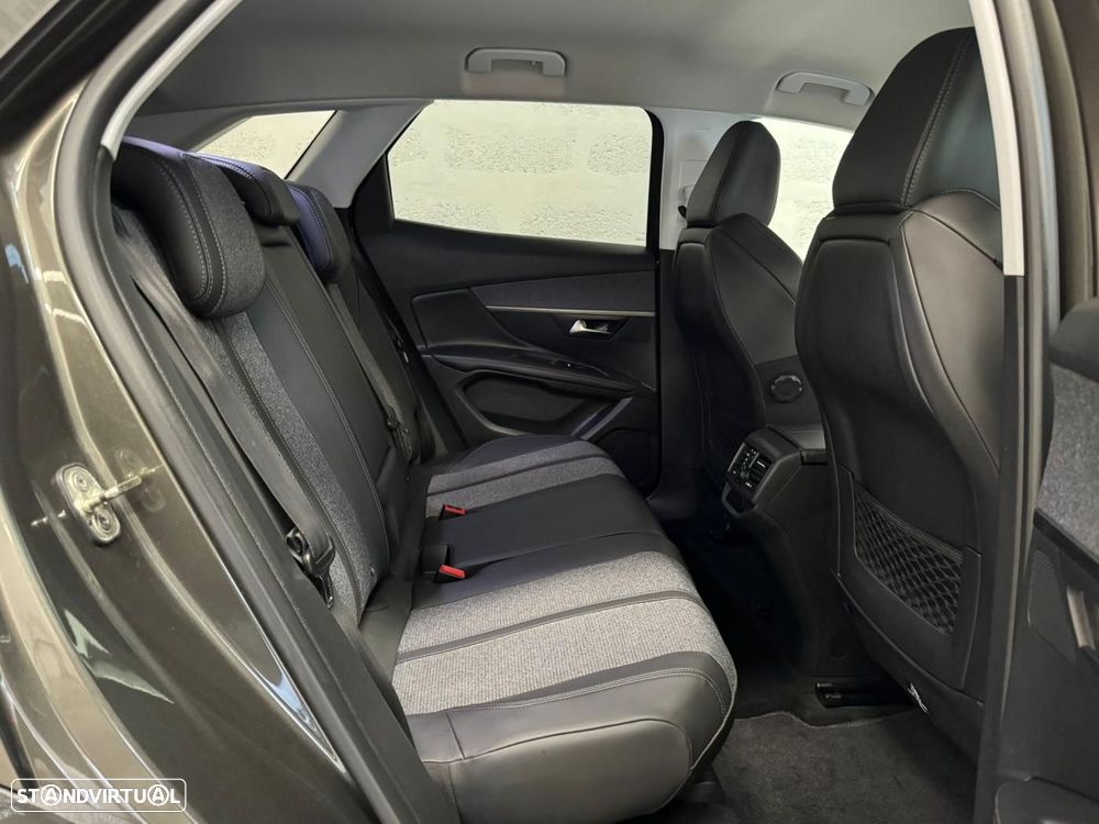 Peugeot 3008 1.5 BlueHDi Allure - 41