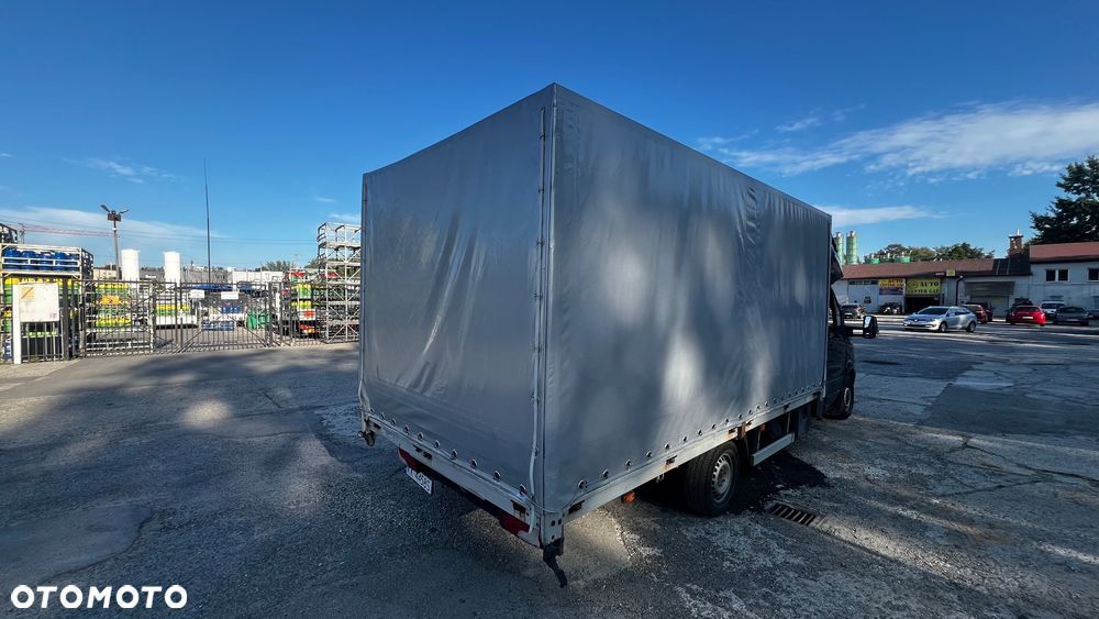 Mercedes-Benz Sprinter - 4