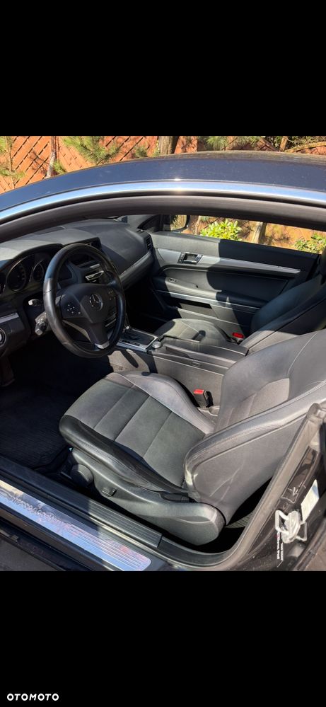 Mercedes-Benz Klasa E 250 CGI BlueEFFICIENCY Automatik Avantgarde - 8