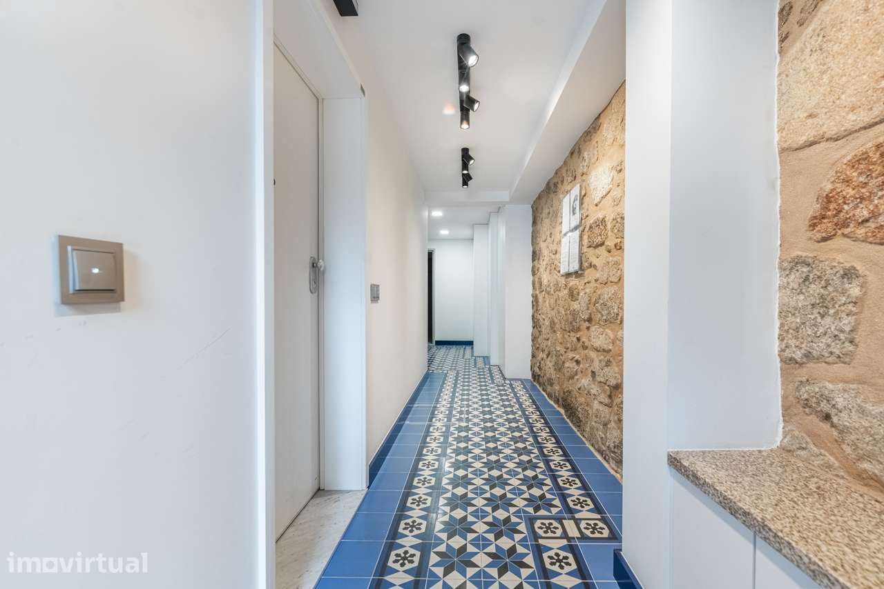 Apartamento T0 à venda em Braga - Centro Histórico - Grande imagem: 3/24