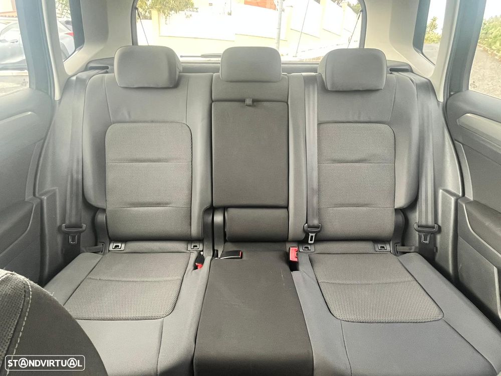 VW Golf Sportsvan 1.6 TDI Confortline BlueMotion - 2