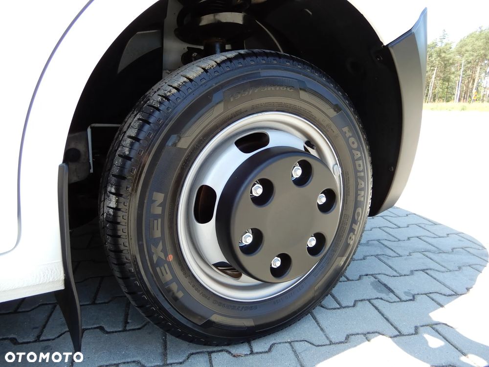 Iveco DAILY 35C16 Bliźniak Kontener 4.26 CM 8 E.Palet JEGGER Boczne Drzwi 800 Kg Ładowność WZMACNIANY 60 Tys Przeb Stan Auta Jak NOWY - 9