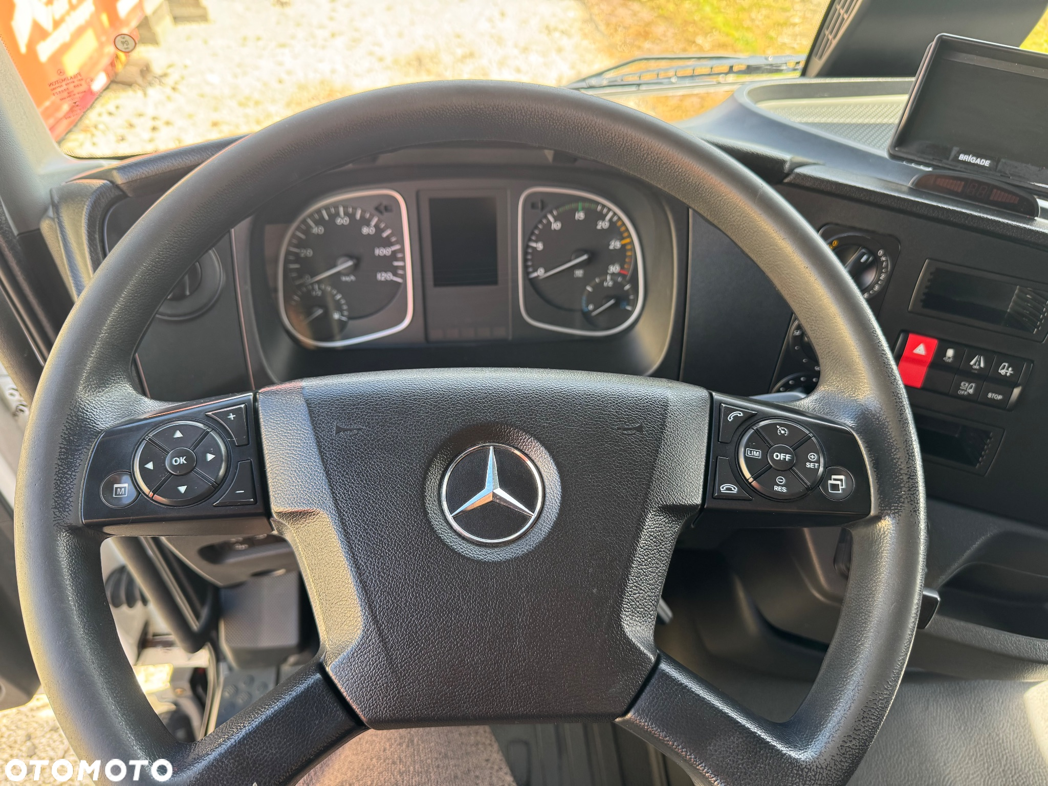 Mercedes-Benz ATEGO 1318 Kontener 7.50/ WINDA / Przebieg 170 tyś km - 27