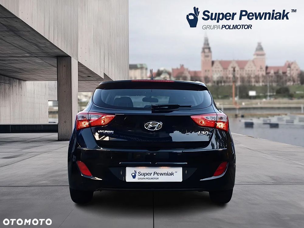 Hyundai i30 1.4 BlueDrive Classic + - 4