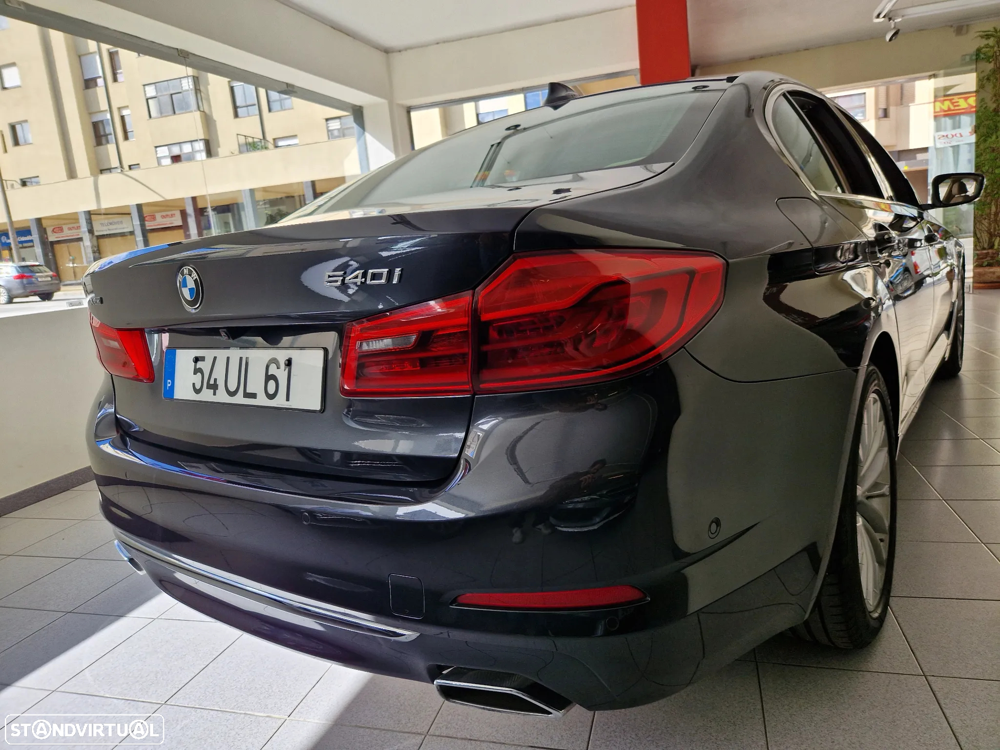 BMW 540 i xDrive Line Luxury Auto - 24