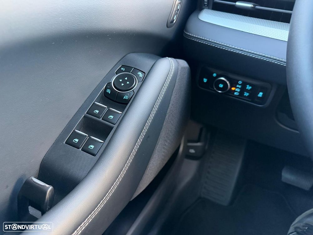 Ford Mustang Mach-E Standard - 22