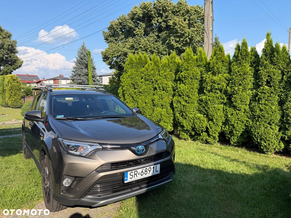 Toyota RAV4 - 1