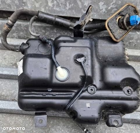 Kompletny zbiornik AdBlue Renault Master III 2022 - 2023 - 1