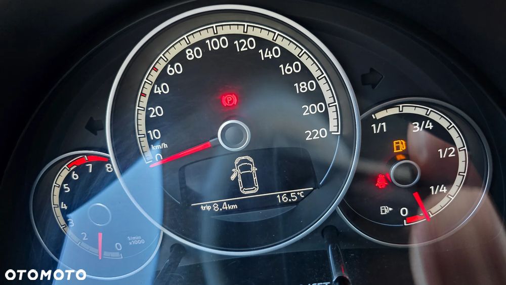 Volkswagen up! sound - 36