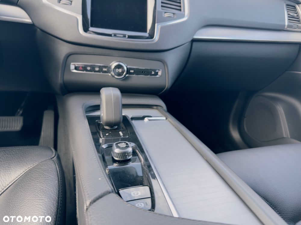 Volvo XC 90 D5 AWD Geartronic Momentum - 21