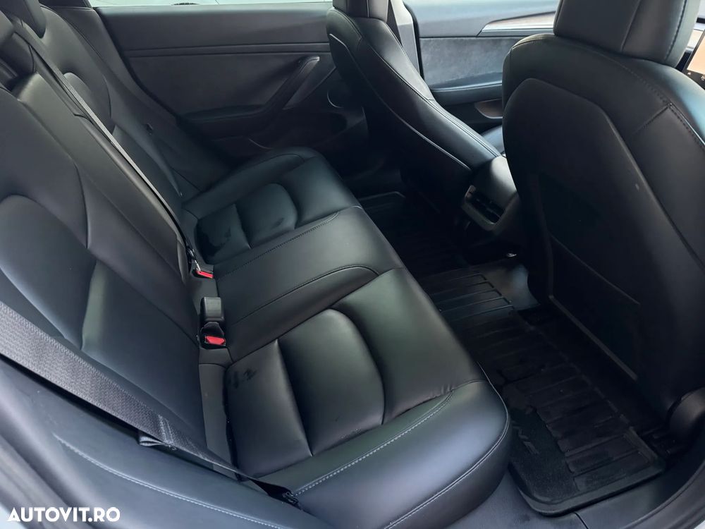 Tesla Model 3 - 13