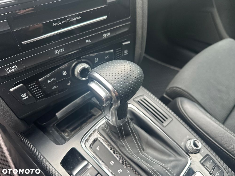 Audi A4 Avant 2.0 TDI DPF clean diesel multitronic S line Sportpaket - 13