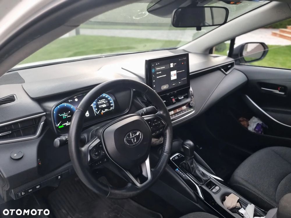 Toyota Corolla 1.8 Hybrid Comfort - 28