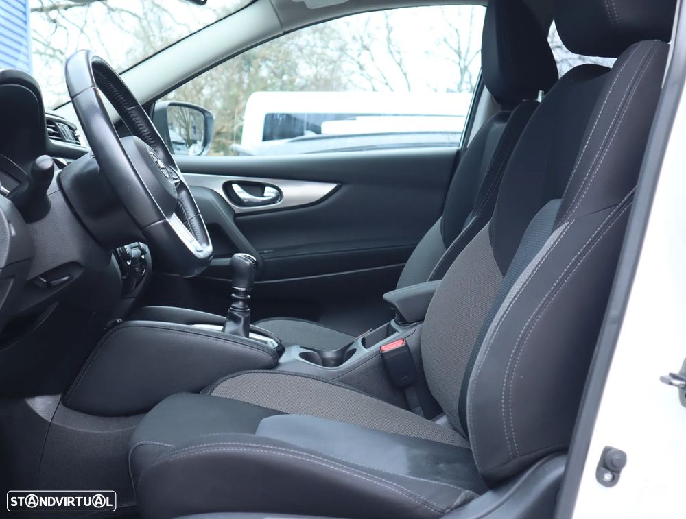 Nissan Qashqai 1.5 dCi N-Connecta - 30