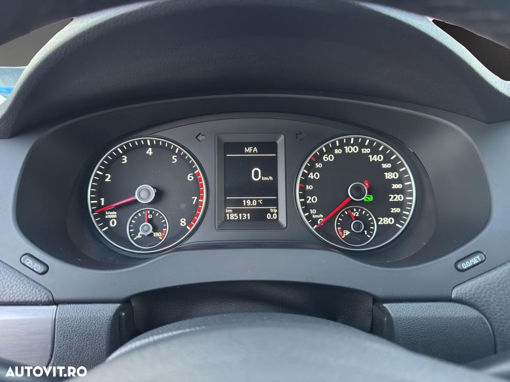 Volkswagen Jetta - 7