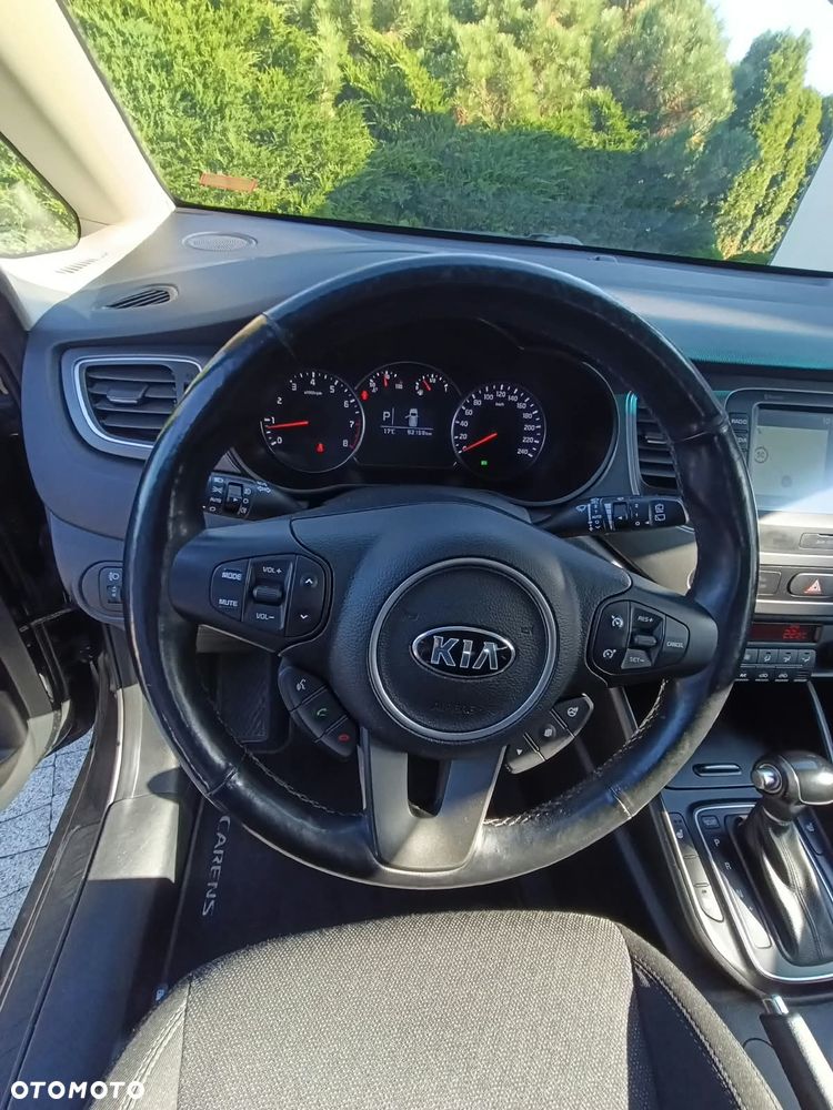 Kia Carens - 13