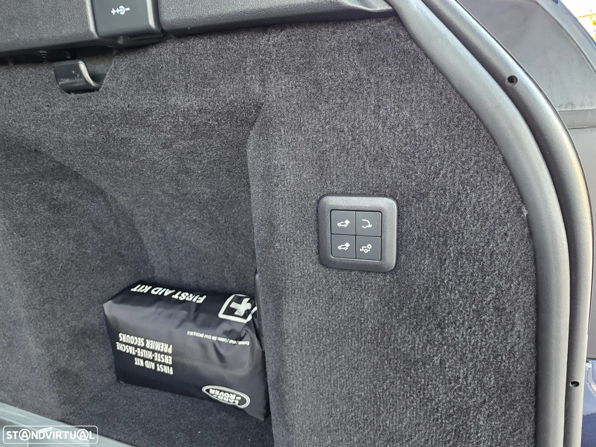 Land Rover Range Rover Sport 5.0 V8 S/C SVR Carbon Edition - 12