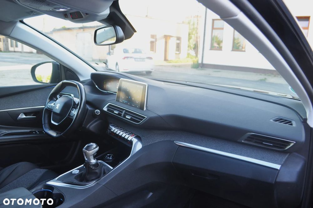 Peugeot 3008 PureTech 130 Style - 26