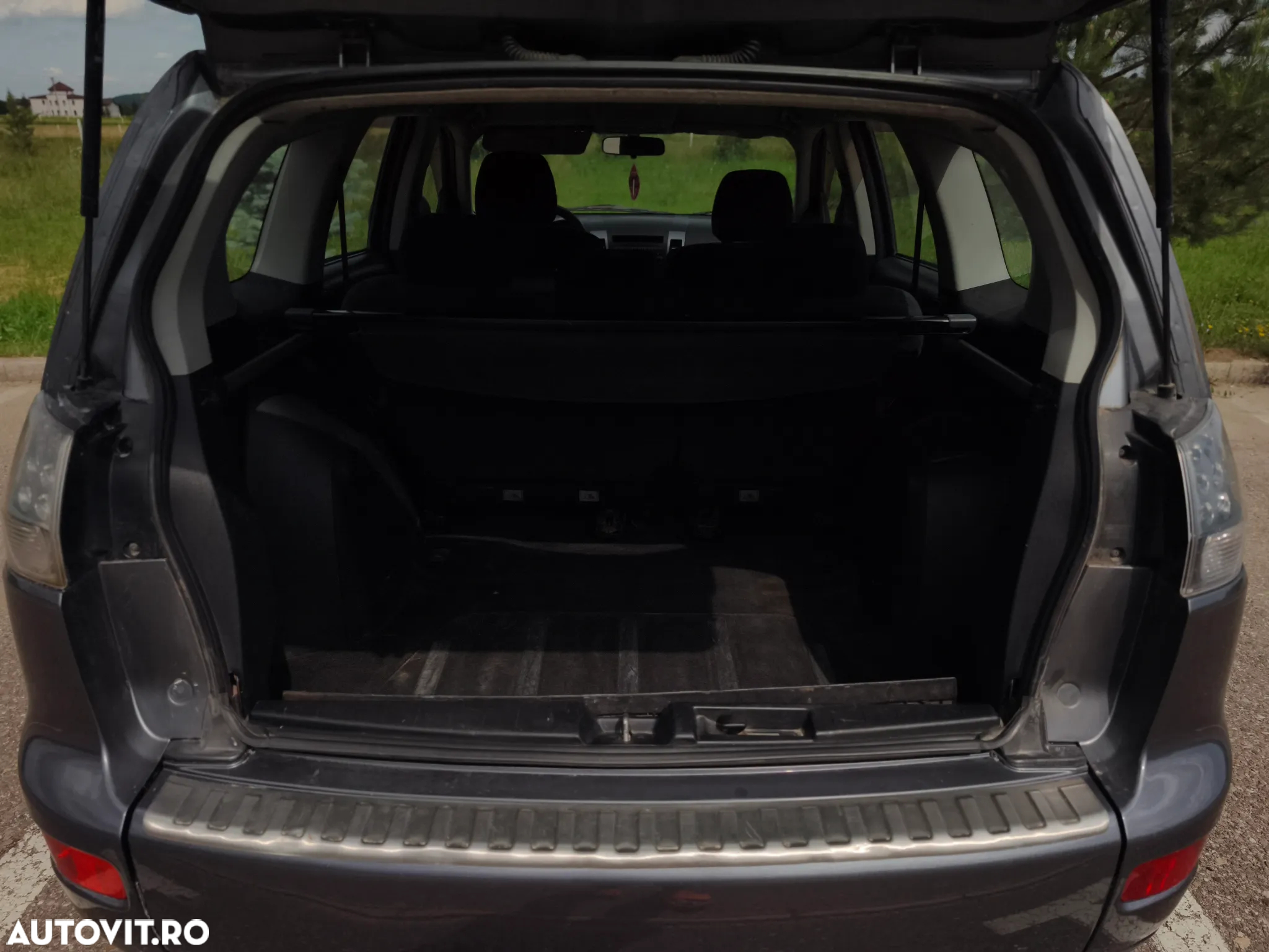 Mitsubishi Outlander 2.0 DI-D 4WD Instyle - 11