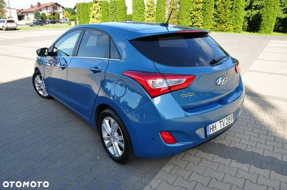 Hyundai i30 - 23
