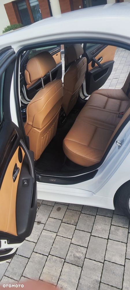BMW Seria 5 550i Edition Sport - 9