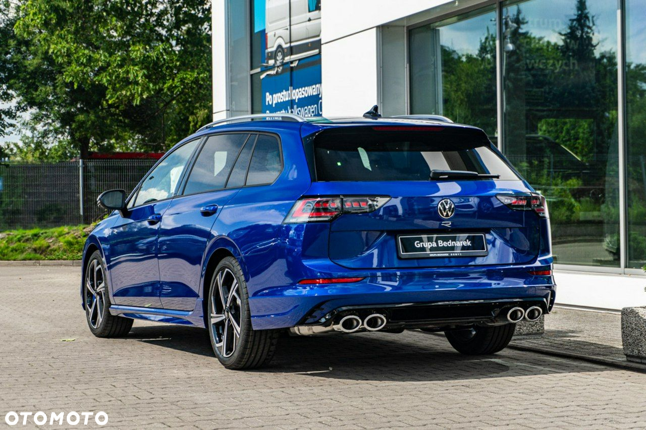 Volkswagen Golf - 6