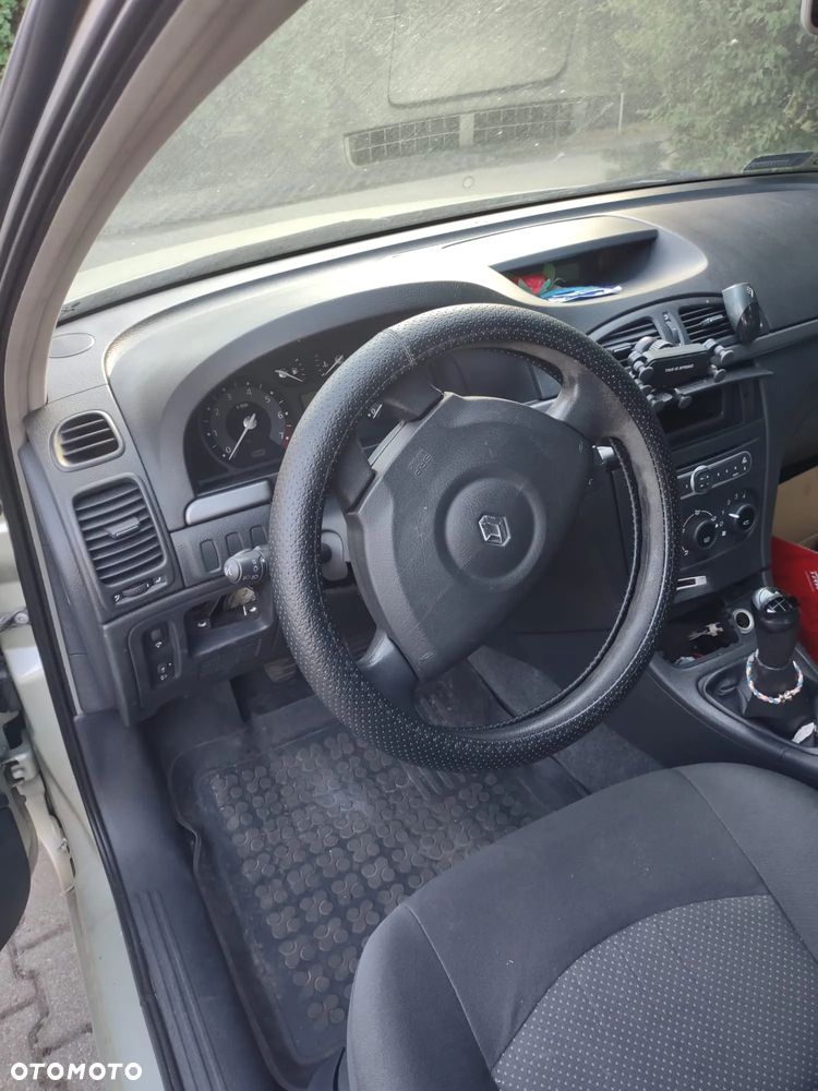 Renault Laguna II 1.6 Authentique - 5