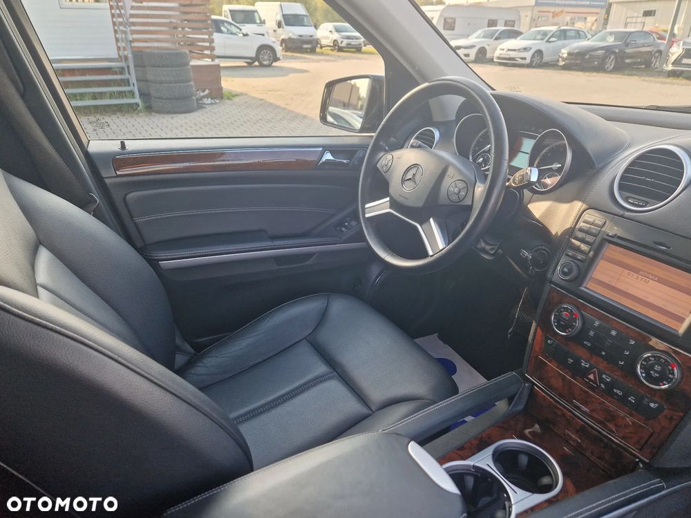 Mercedes-Benz GL 450 4Matic 7G-TRONIC Grand Edition - 33