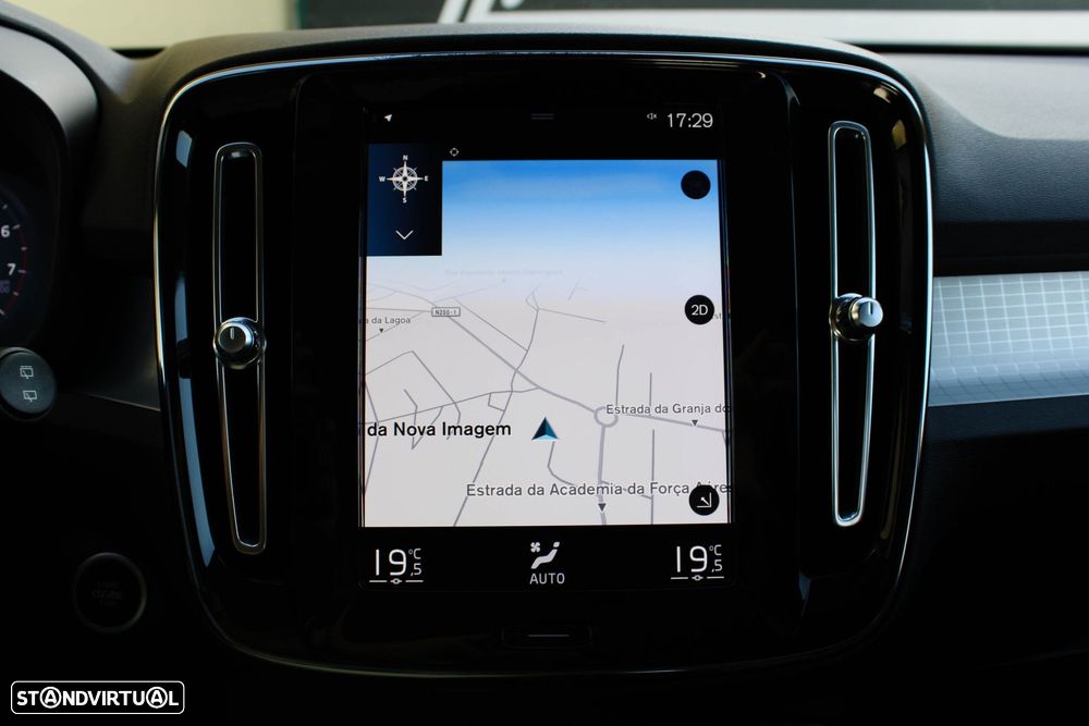 Volvo XC 40 1.5 T2 Momentum Plus - 37