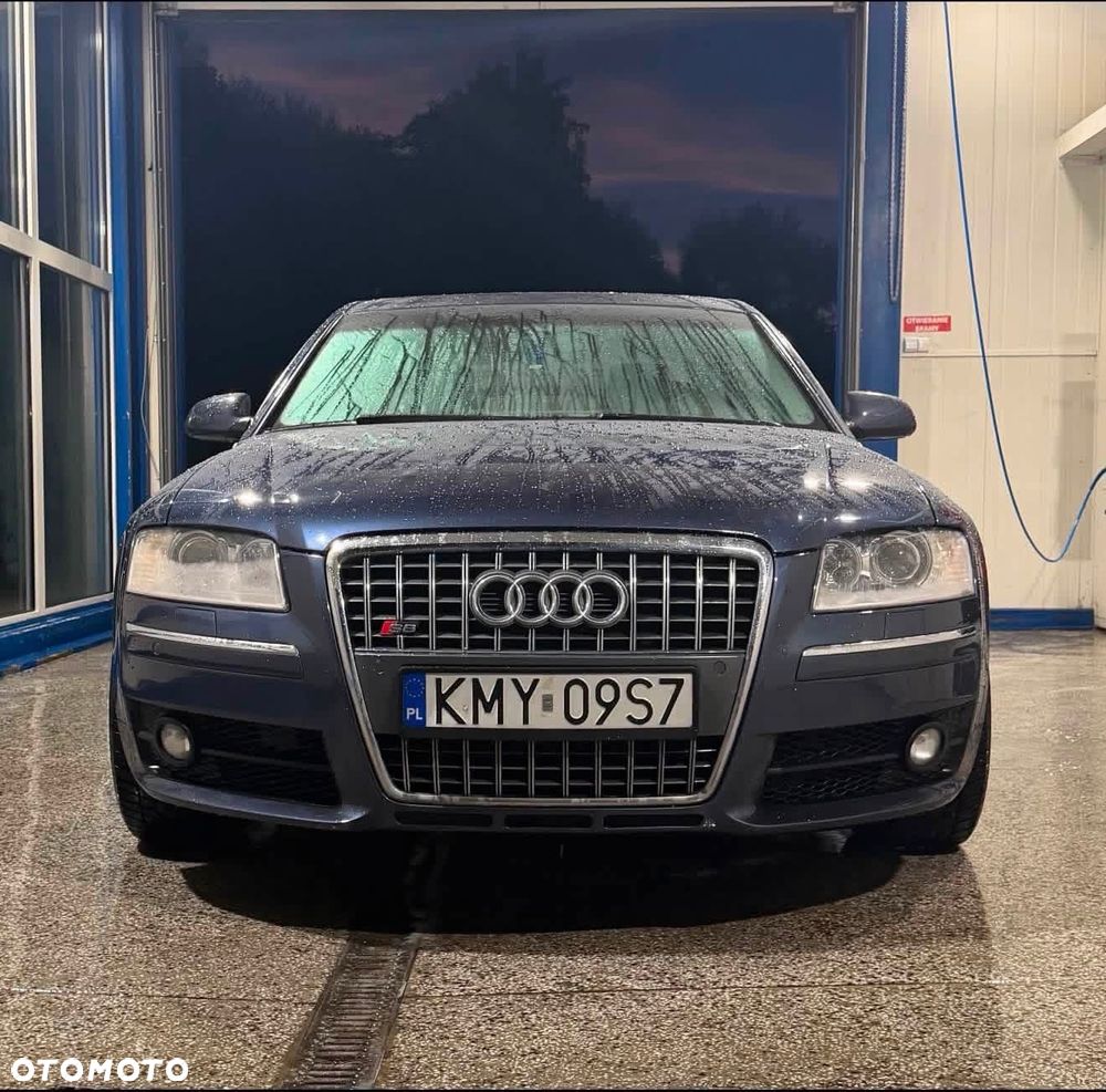 Audi S8