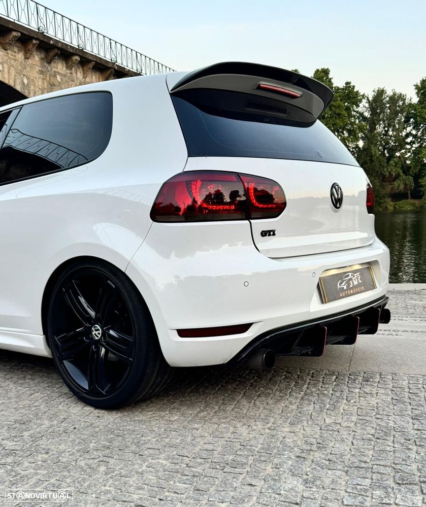 VW Golf 2.0 GTI DSG - 4