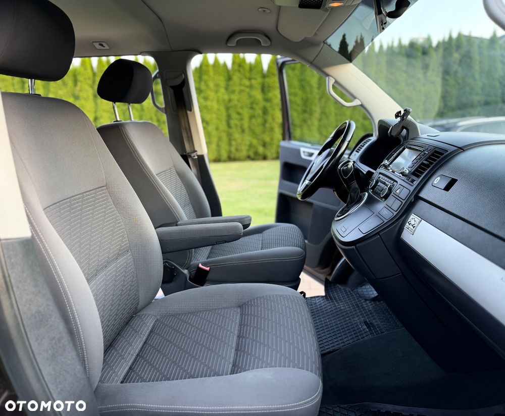 Volkswagen Multivan - 31