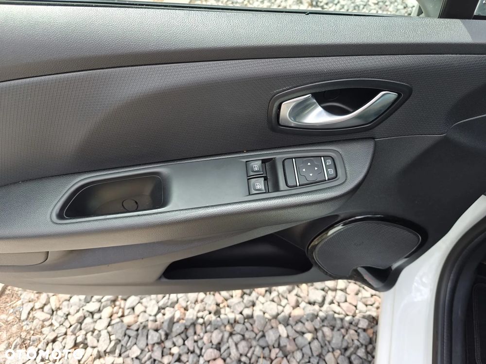 Renault Clio (Energy) TCe 90 Start & Stop INTENS - 12