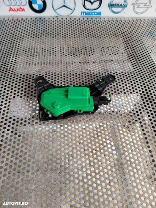 Motoras Actuator Blocator Rezervor Kia Ceed An 2012-2016 Dezmembrez Kia Ceed - 2